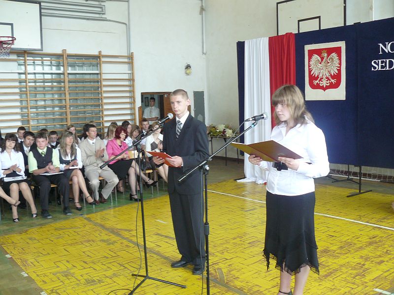 zakon09_35.jpg - A to już zakończenie roku szkolnego liceum i gimnazjum